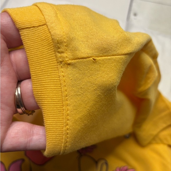 Winnie the Pooh & Piglet Size XL Yellow Embroidered Graphic Disney Crop Tee New - Picture 5 of 7